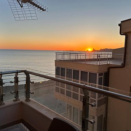 Dyrrah Seaside Apartments Durrës Exterior foto